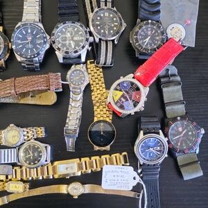 Huge watch lot, big names. Seiko, luminox, movado, bulova, and more.